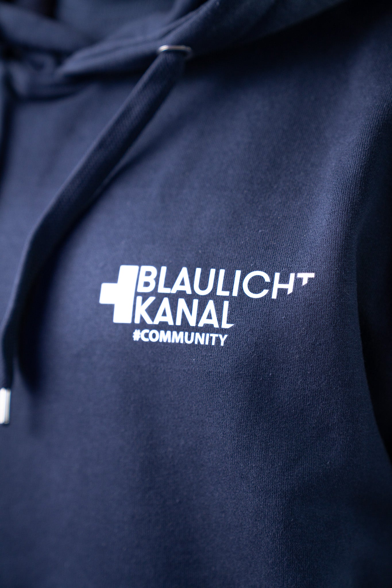 Blaulichtkanal Supporter Premium Hoodie – Navy Edition