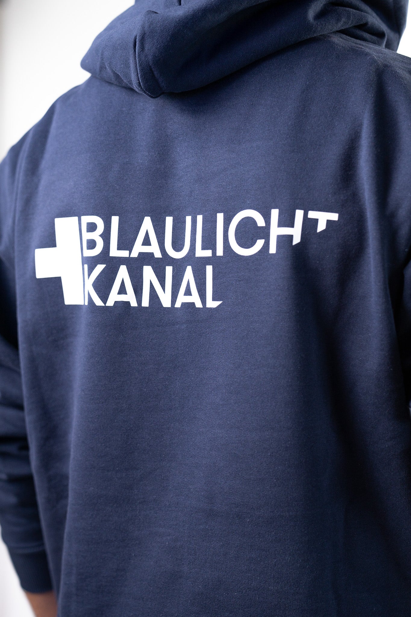 Blaulichtkanal Supporter Premium Hoodie – Navy Edition