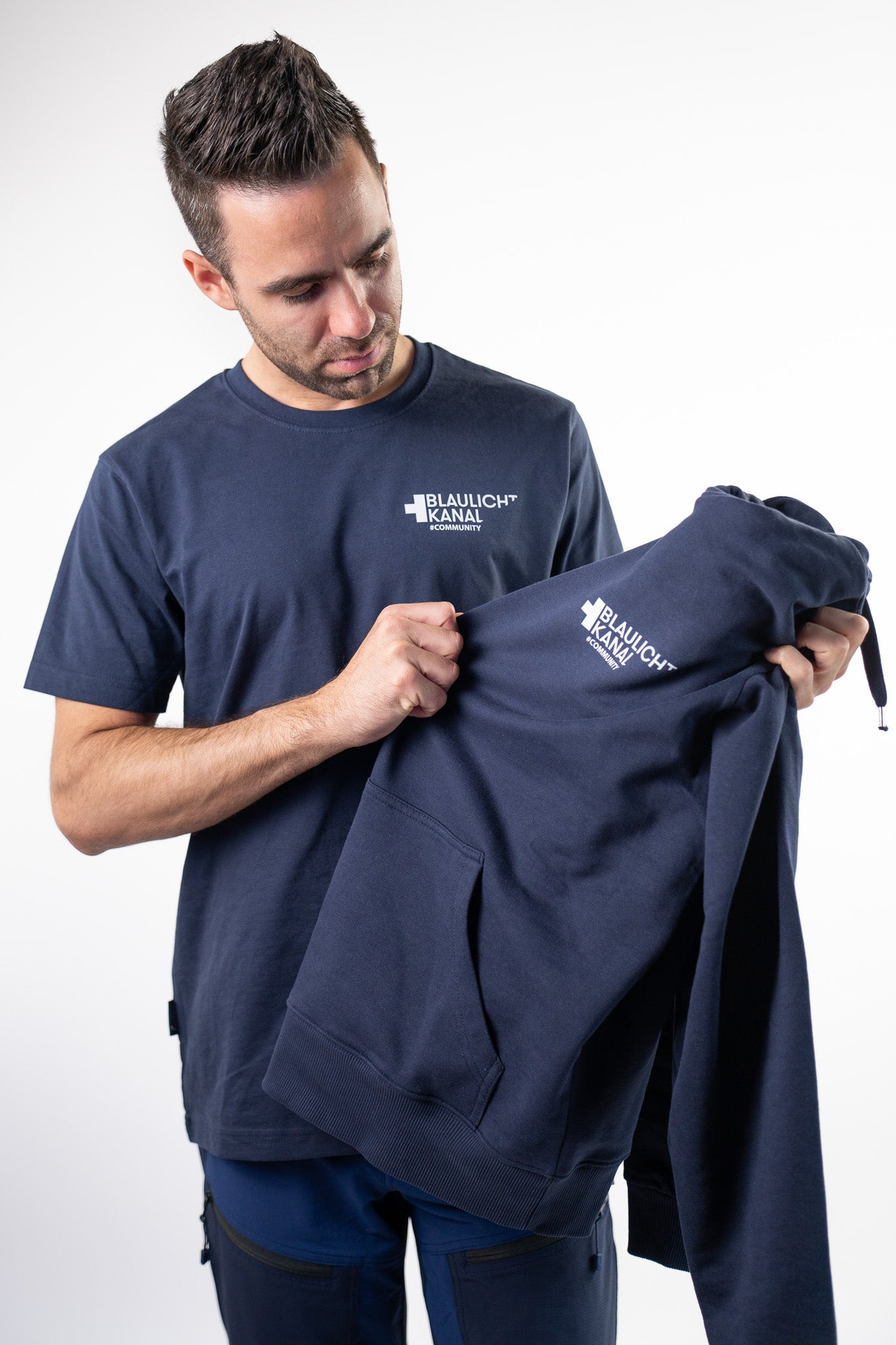 Blaulichtkanal Supporter Premium Hoodie – Navy Edition